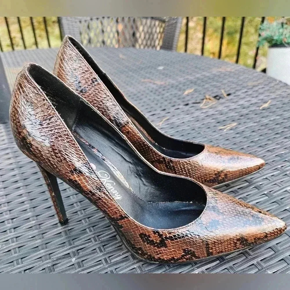 Penny Loves Kenny Python Pointed Toe Stiletto Heels (sz 9)